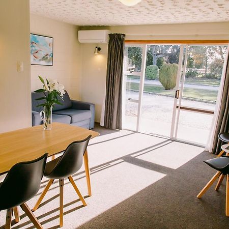 Flaxbourne Motels Ward Экстерьер фото
