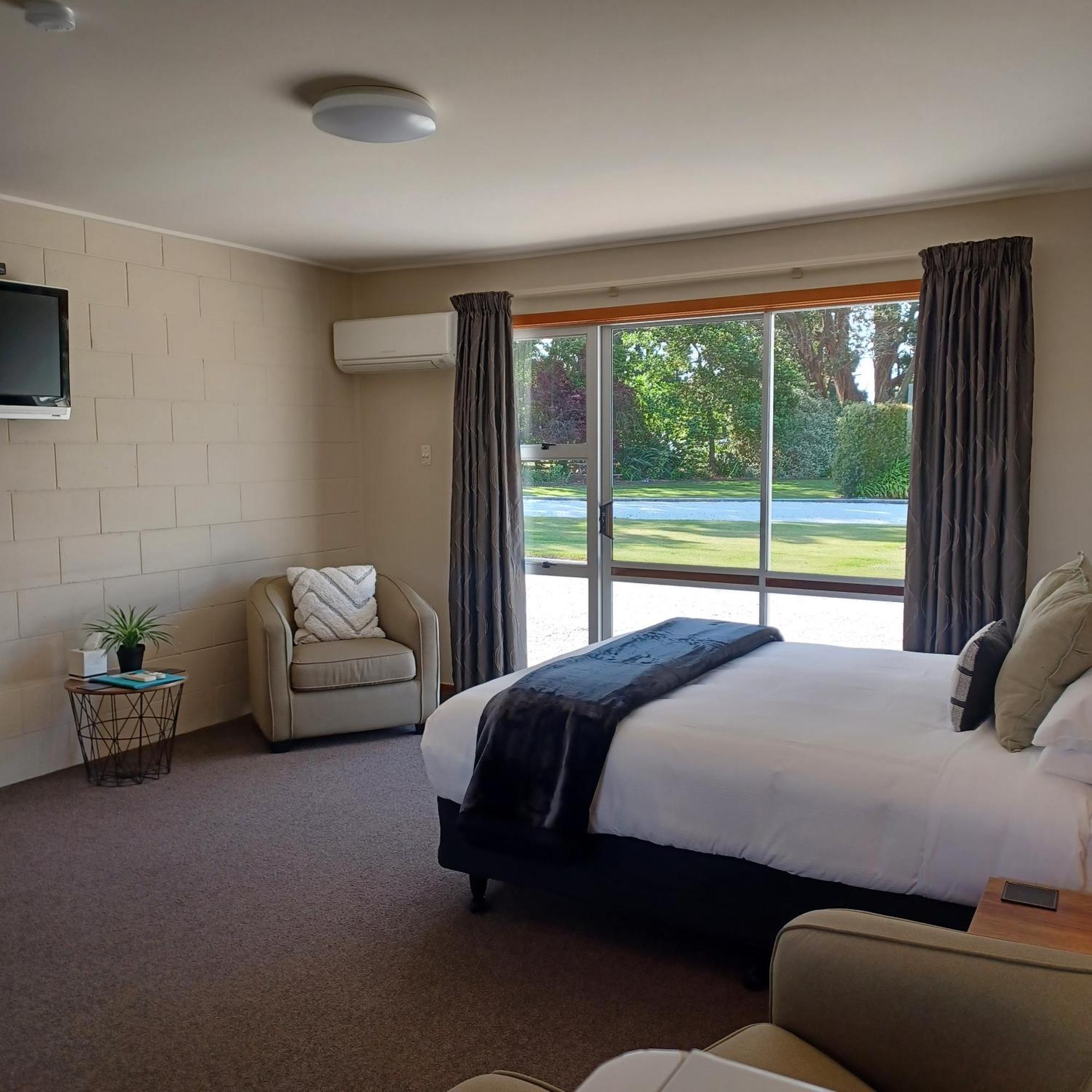 Flaxbourne Motels Ward Экстерьер фото